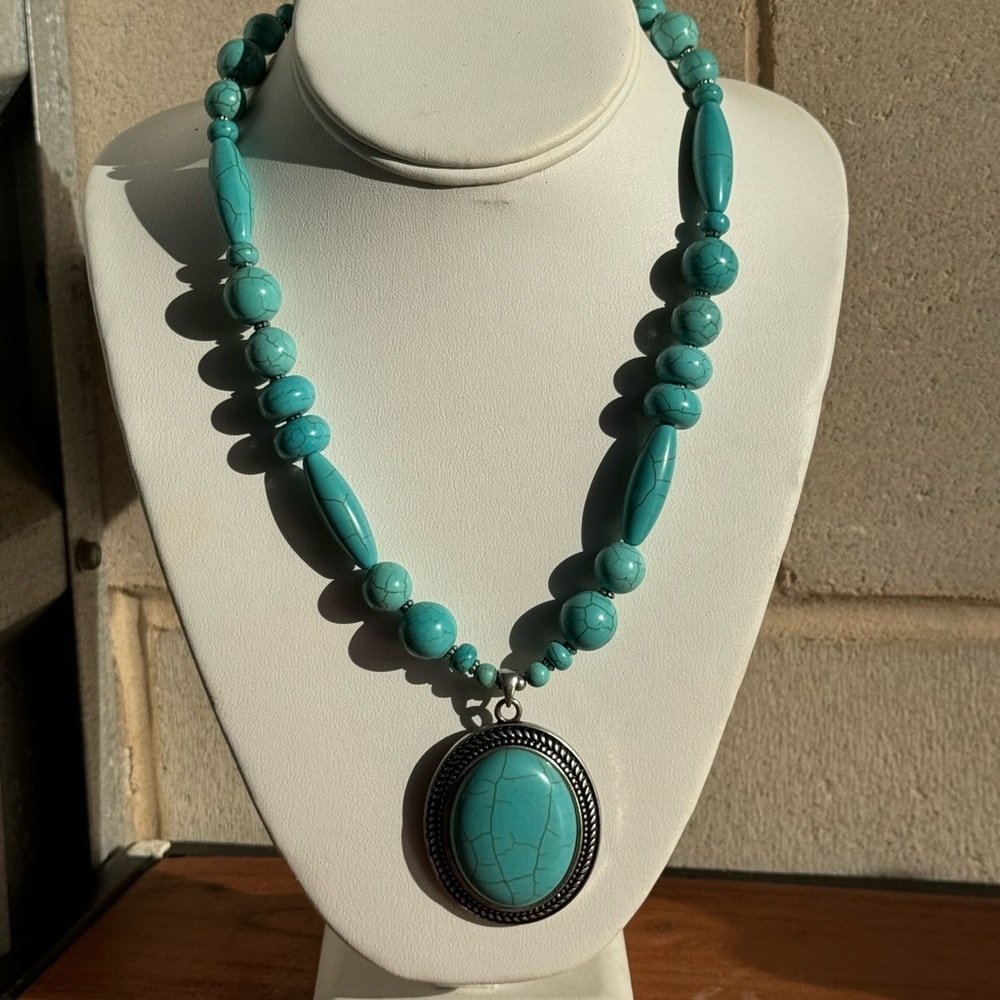 NECKLACE - Picture 9 of 14